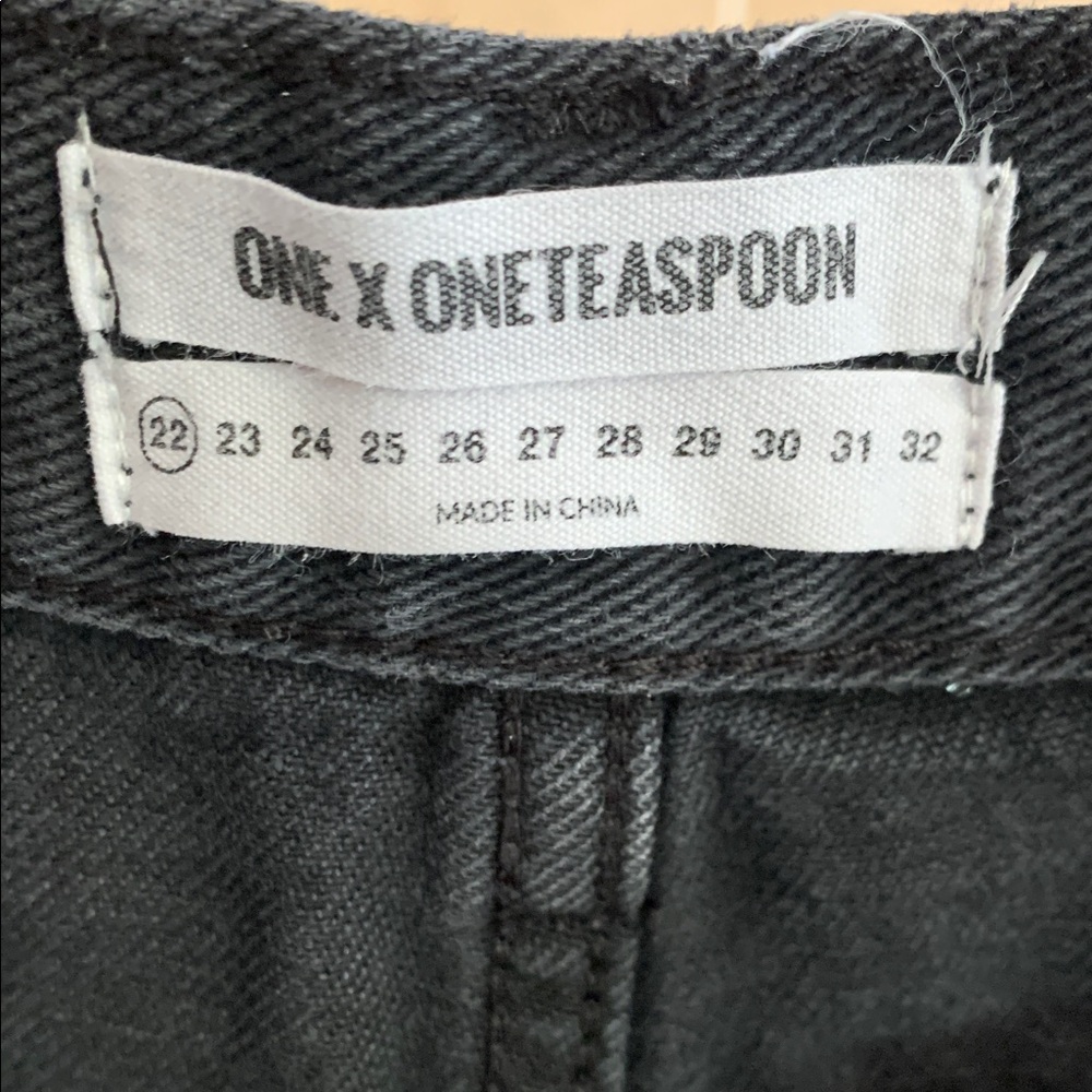 One Teaspoon Relaxed Fit Black Distressed Button Fly Long Rise Jean Shorts Sz 22 - Picture 3 of 14